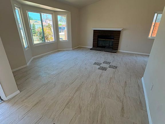 3rd image of 14815 Country Ln #1