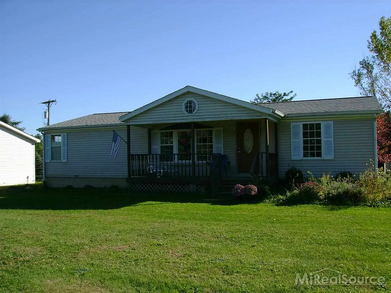5466 General Squier Rd photo 1