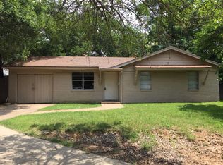 819 N Cooper St, Arlington, TX 76011