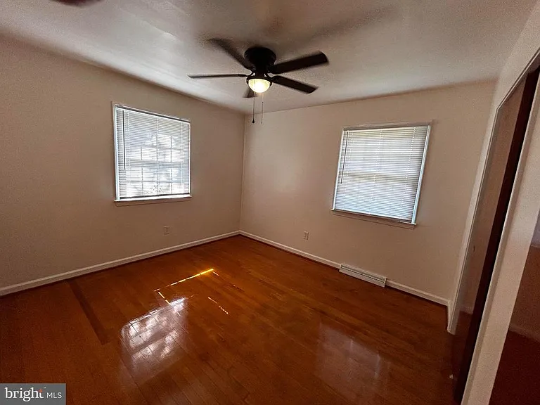 525 Azalea St — Photo 9