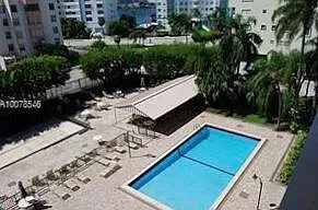 1 bed, 1.5 bath, 762 sqft, $2,000 — Photo 4