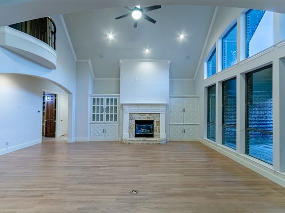 5th image of 5096 Oakhurst Ln