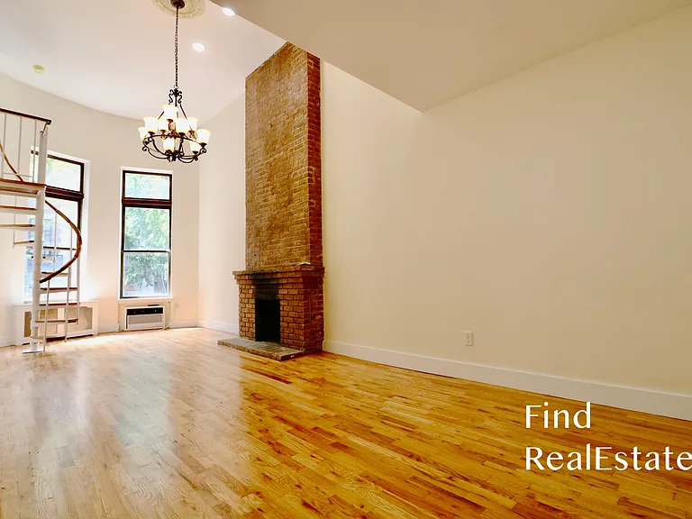 39 W 74th St #1A — Photo 3