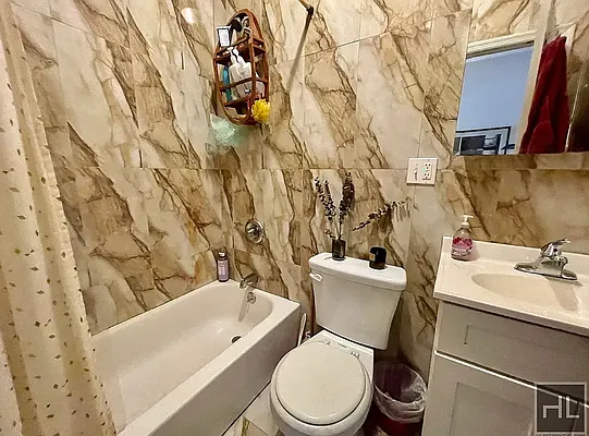 Rented by Highline Residential | media 18