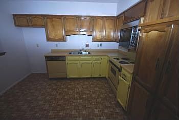 5th image of 616 Ortiz Dr NE