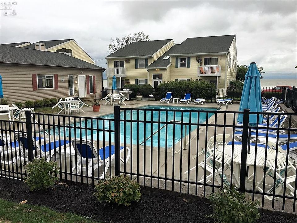 1st image of 460 N Lake Pine Dr APT 4