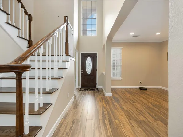 5498 Appleblossom Ln, Friendswood, TX 77546