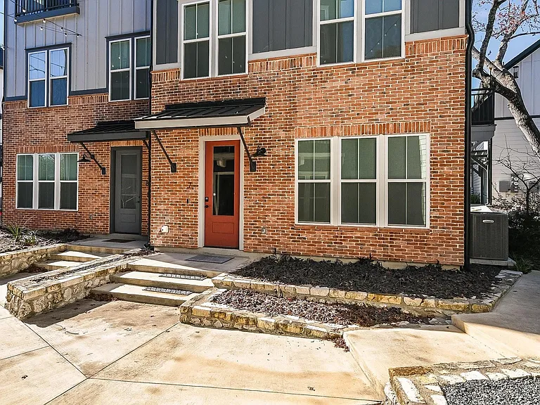 3809 Valley View Rd #7 — Photo 1