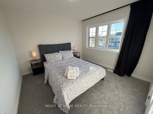 28 Federica Cres, Wasaga Beach, ON L9Z 0N6