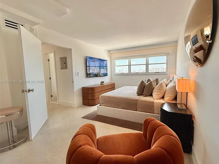1881 Washington Ave #9C — Photo 21