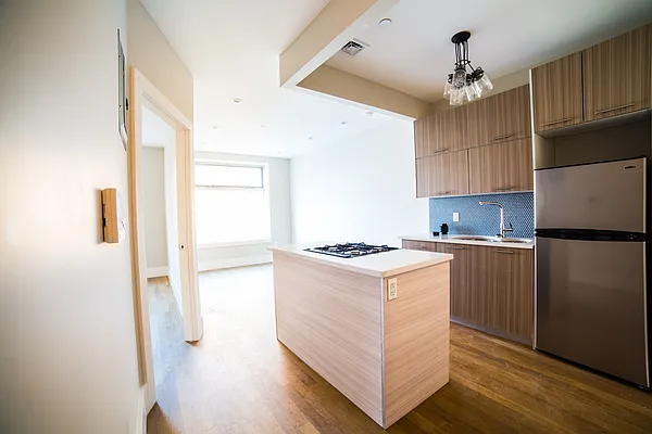 Rented by Lang Realty LLC | media 35