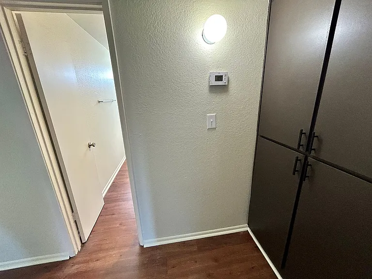 1295 Downard Ln — Photo 5