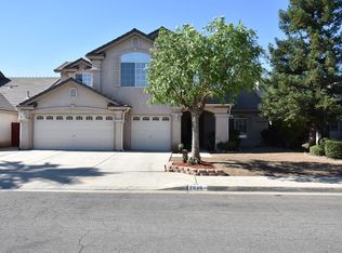 2898 E Ryan Ln, Fresno, CA 93720