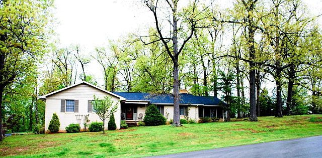 1st image of 601 Montrose Dr
