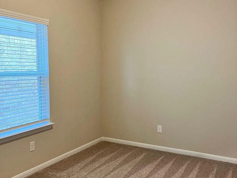 9223 Grand Western — Photo 16