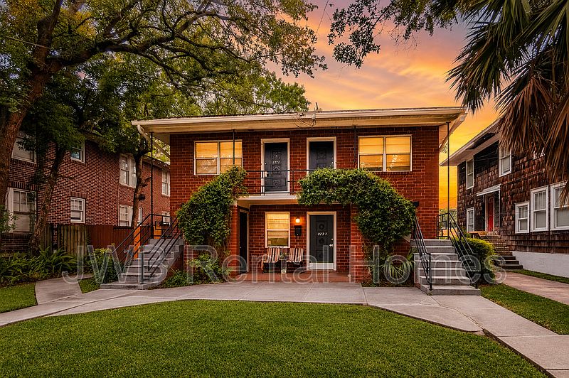 1st image of 2725 Herschel St