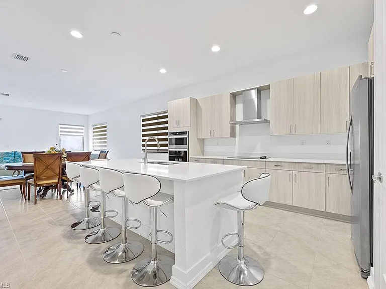 5293 Marano Dr — Photo 4