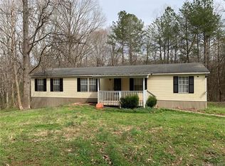 7044 Twin Streams Ln, Clover, SC 29710
