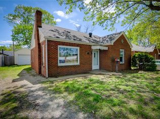 2145 W Center St, Decatur, IL 62526