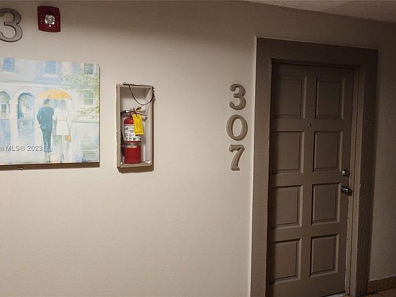 2nd image of 1801 NE 140th St APT 307