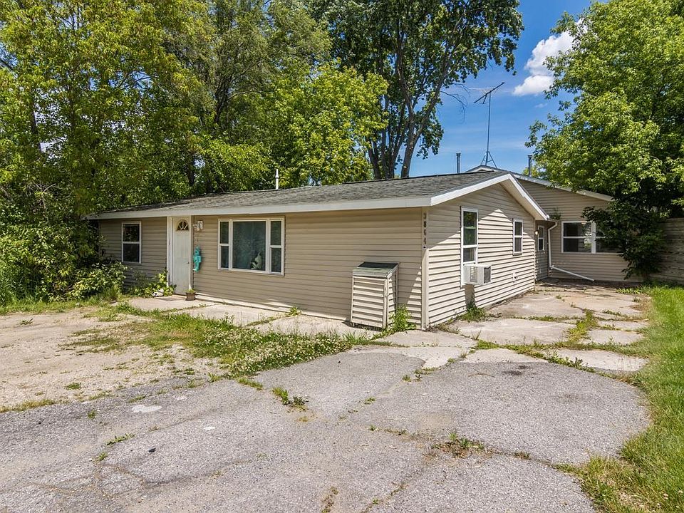 1st image of 3862 Brook Dr