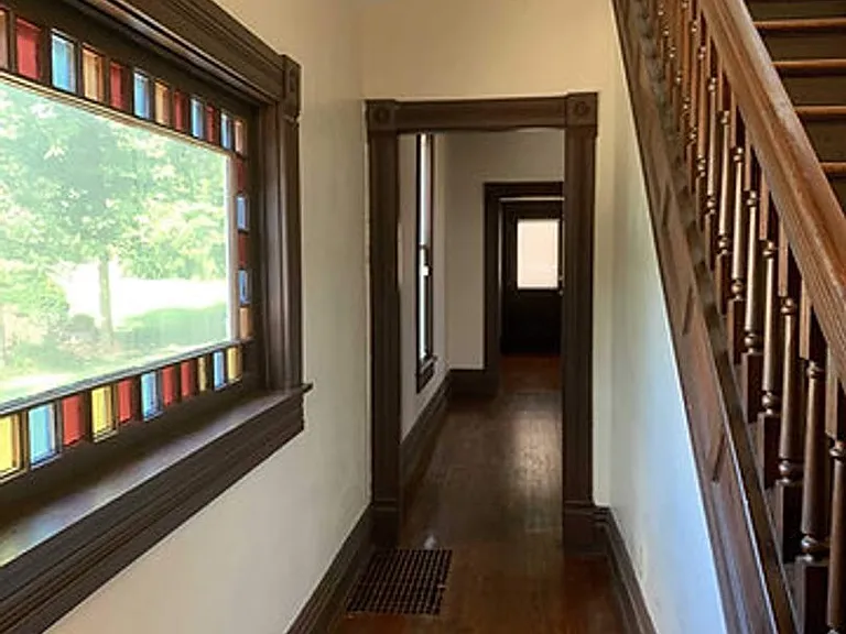 223 S College Ave — Photo 2