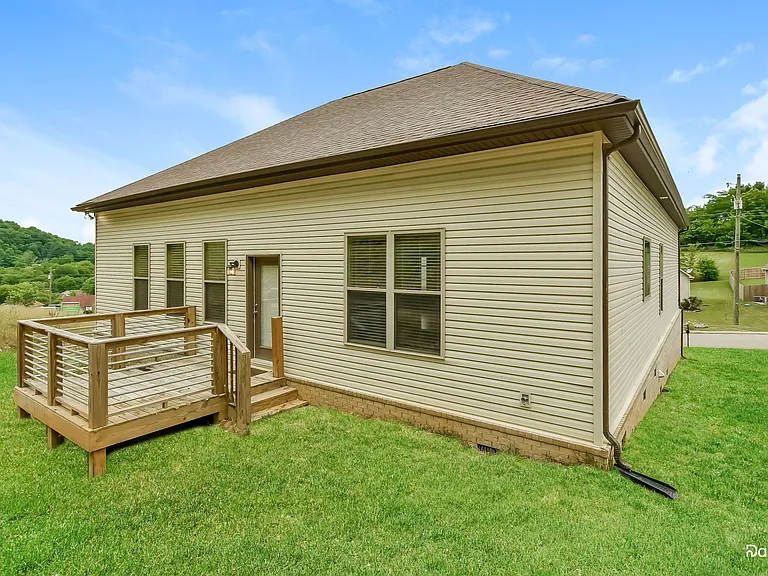 1010 Chisolm Trl — Photo 14