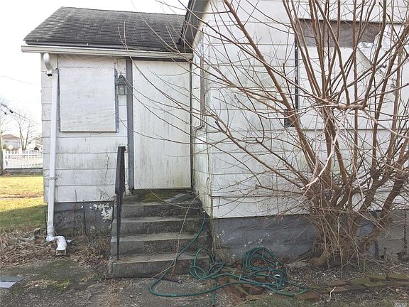 3rd image of 303 Linton Ave