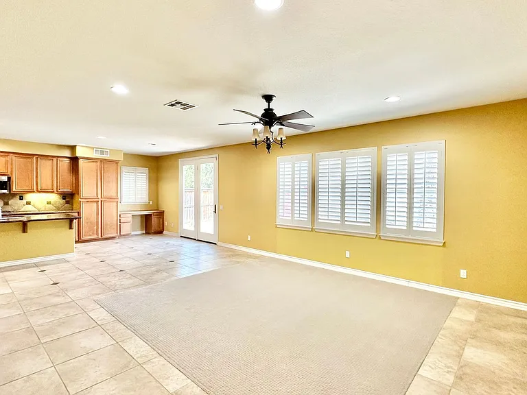 27536 Pinyon St — Photo 8