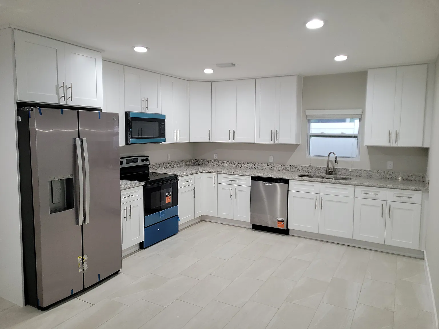 4 bed, 1450 sqft, $2,675 — Photo 3
