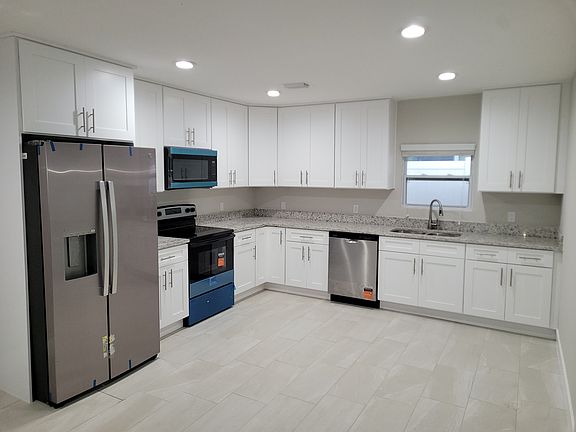 3rd image of 1766 Montana Ave NE