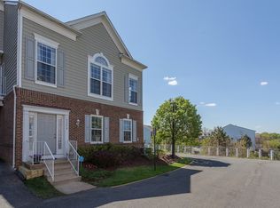 6325 Eagle Ridge Ln #29, Alexandria, VA 22312