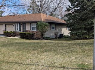 639 S 6th St, Delavan, WI 53115