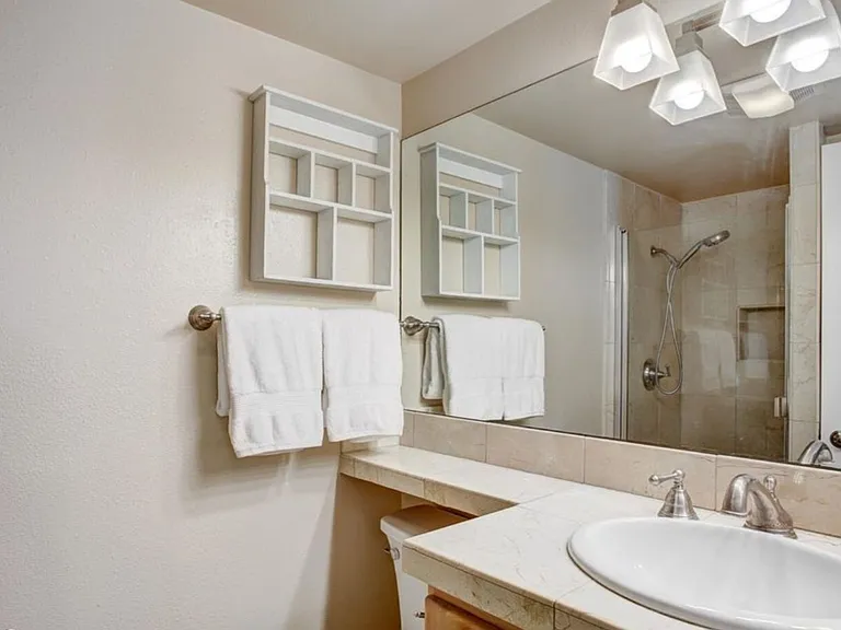1061 W Beaver Creek Blvd #H101 — Photo 5