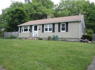 16 Chamberlain Rd, Bellingham, MA 02019