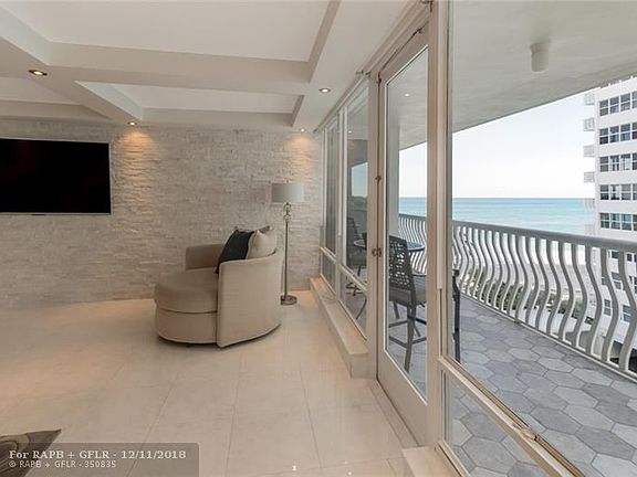 5th image of 4020 Galt Ocean Dr APT 410