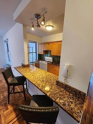 Rented by Grand Group Realty | media 2