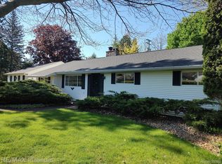 109 Cornell St, Howell, MI 48843