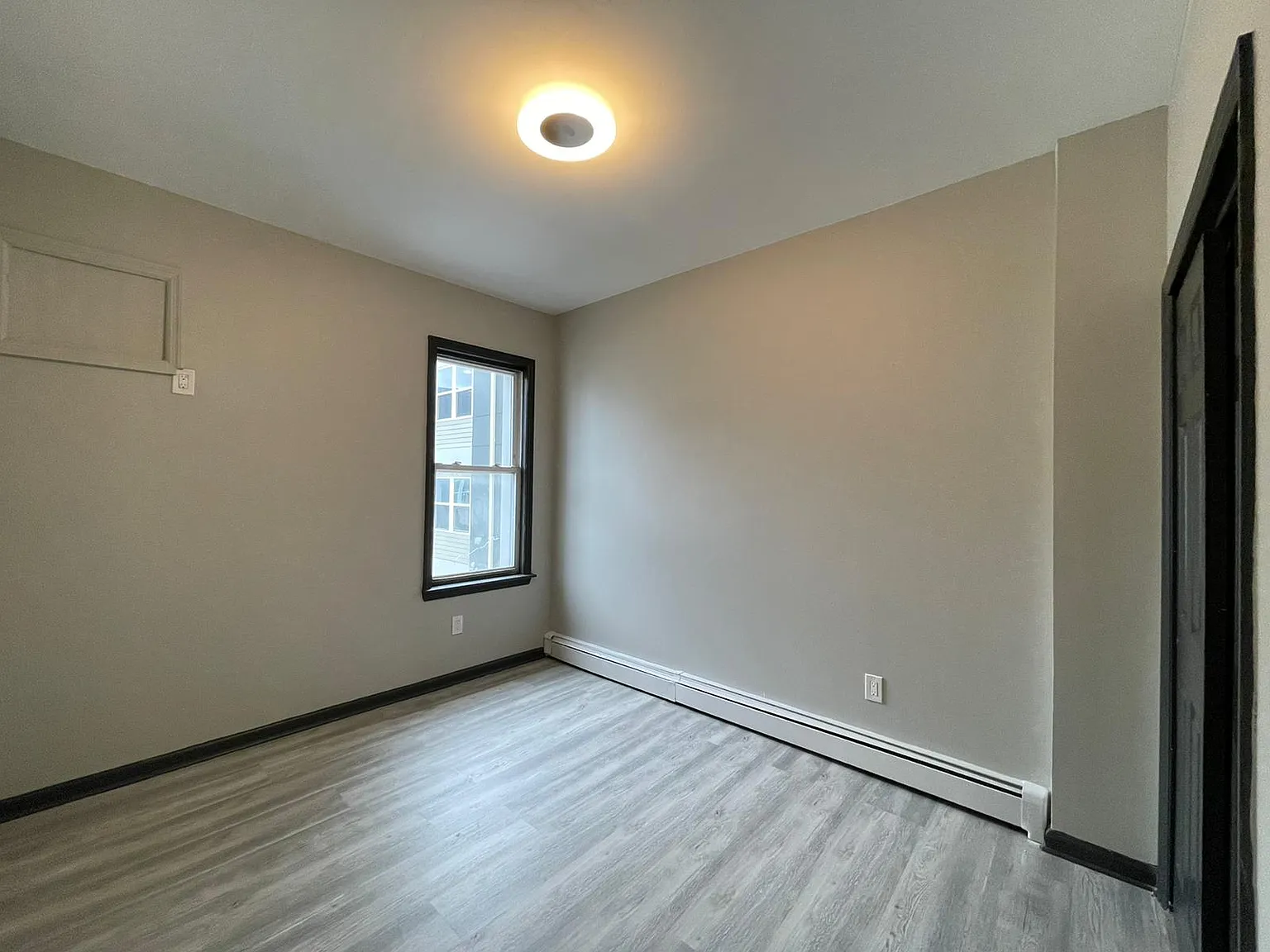 2 bed, $2,000 — Photo 4
