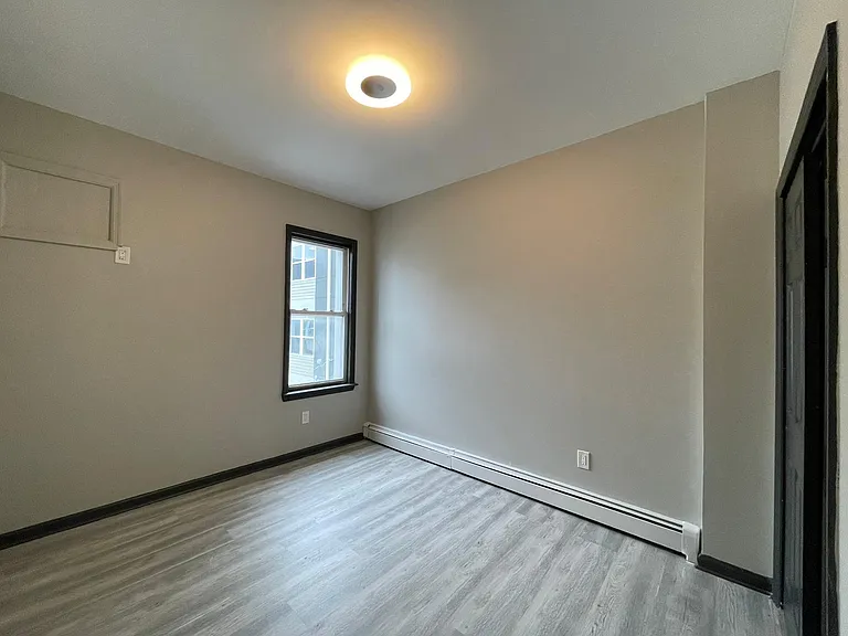 305-306 Magnolia Ave #6 — Photo 4