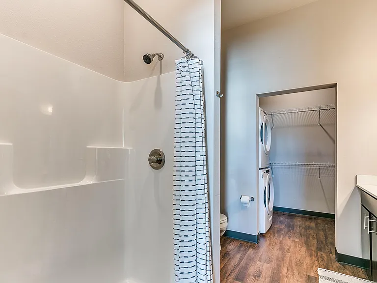 120 Jade St — Photo 16