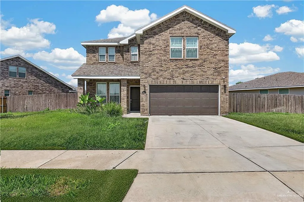5 bed, 3.5 bath, 2585 sqft, $3,100 — Photo 1