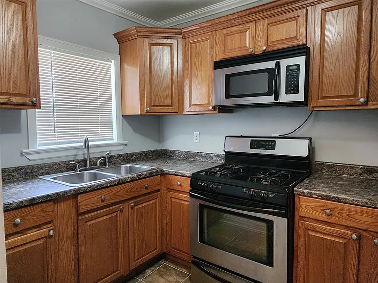 7124 Linden St — Photo 16