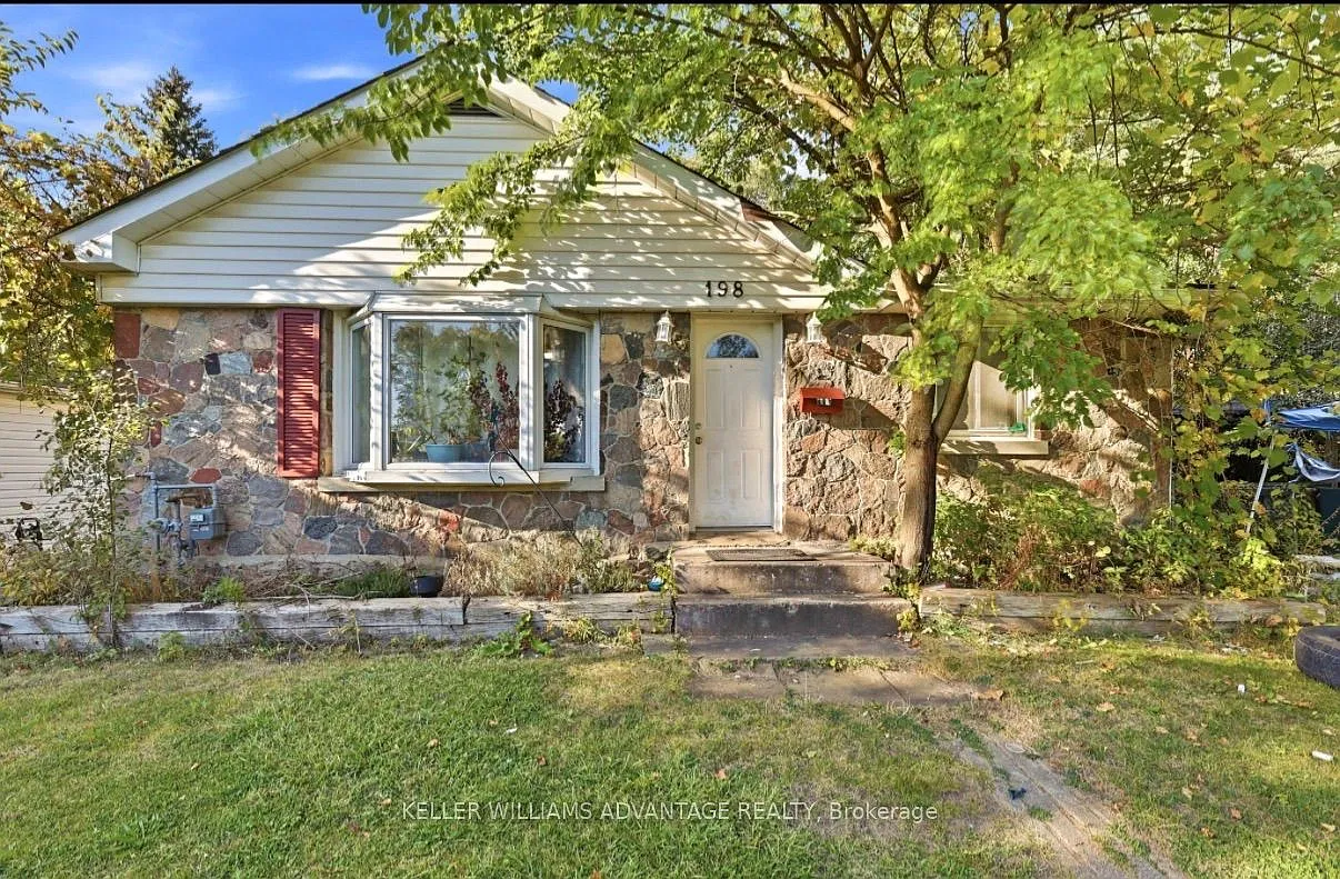 3 bed, $3,000 — Photo 1