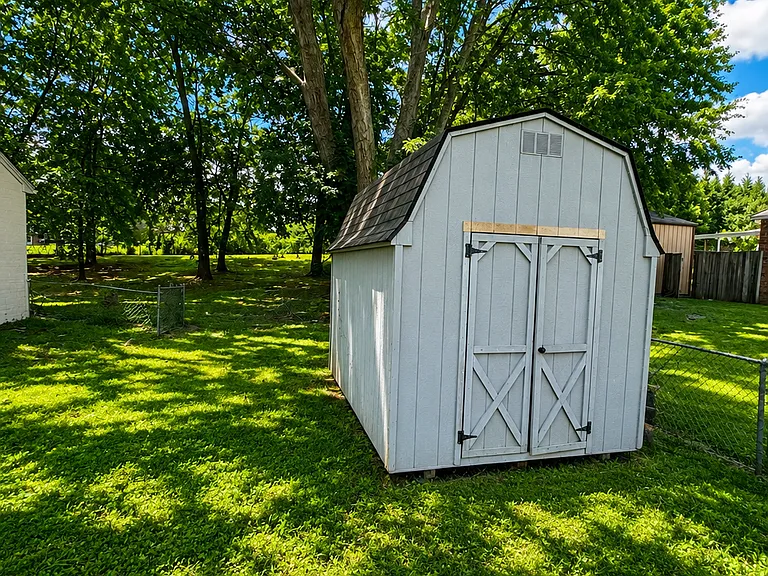131 Fairway Dr — Photo 6