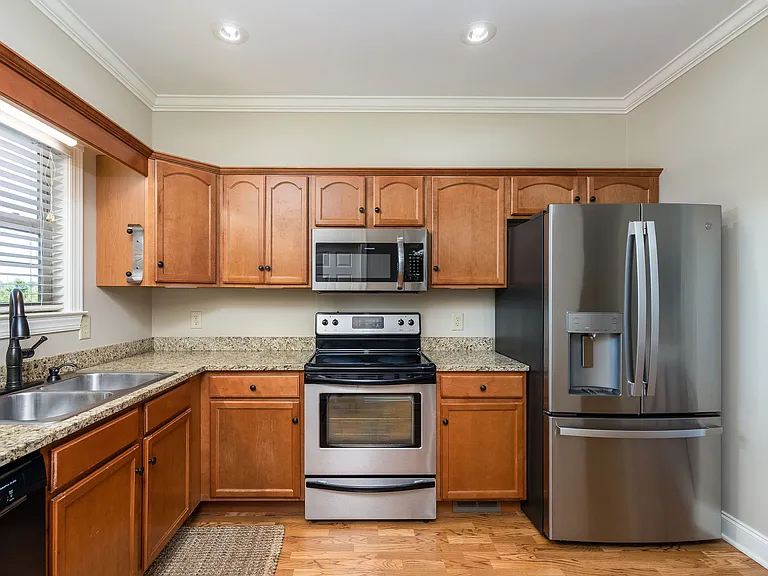 75 Stonebriar Ct — Photo 16