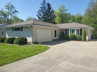38553 Bell Rd, Willoughby, OH 44094