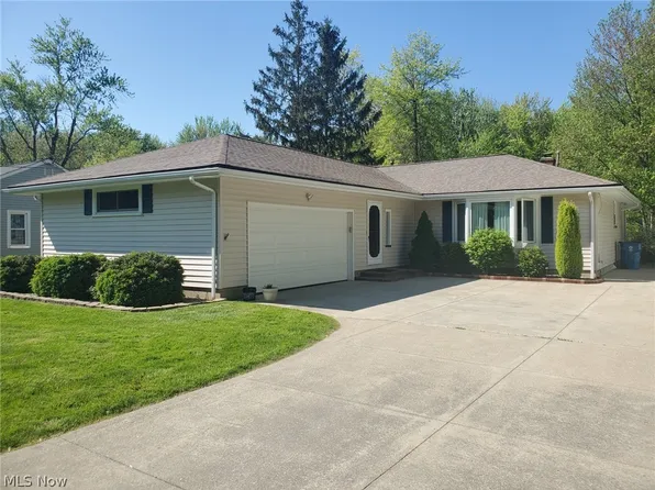 38553 Bell Rd, Willoughby, OH 44094