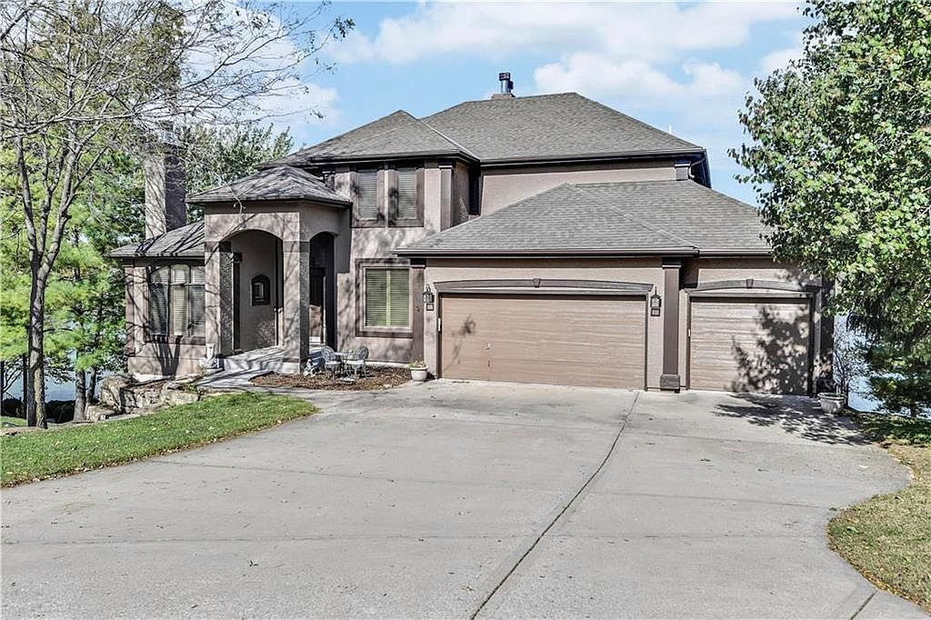 4716 Canaan Lake Cir, Kansas City, KS 66109 Zillow