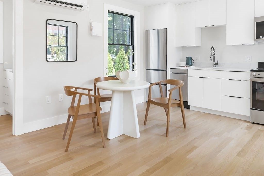 43 Crafts St, Newton, MA - View 5